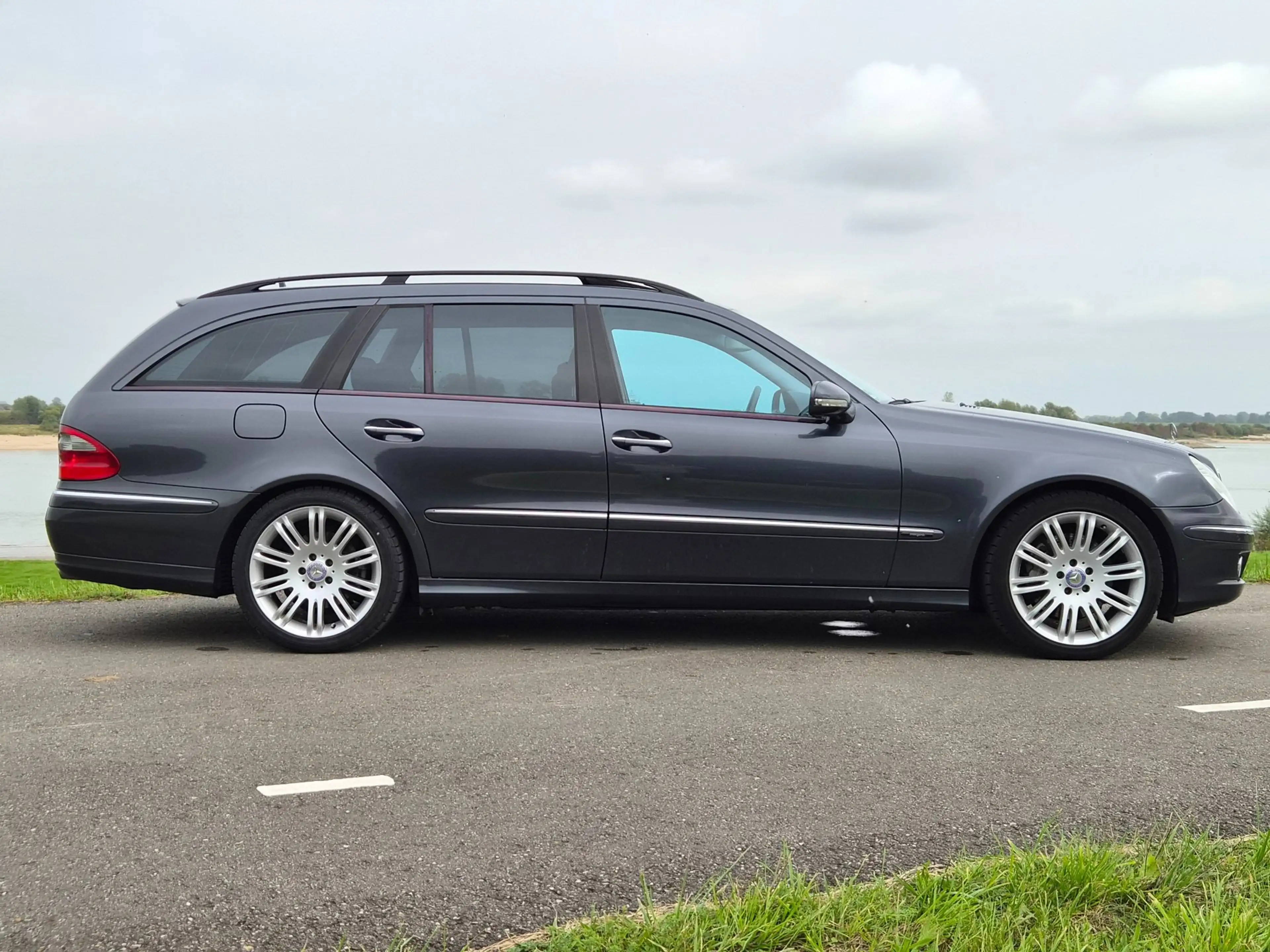 Mercedes-Benz E 350 Estate CGI Avantgarde | Sport Pakket — photo 15