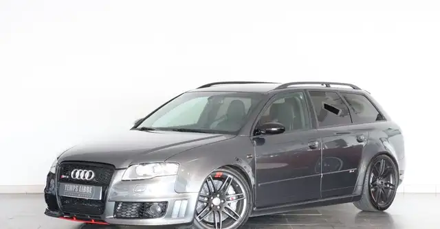 Audi RS4 v8 4.2 420ch