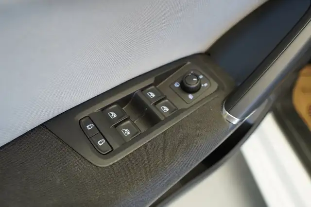 Volkswagen Touran view 15