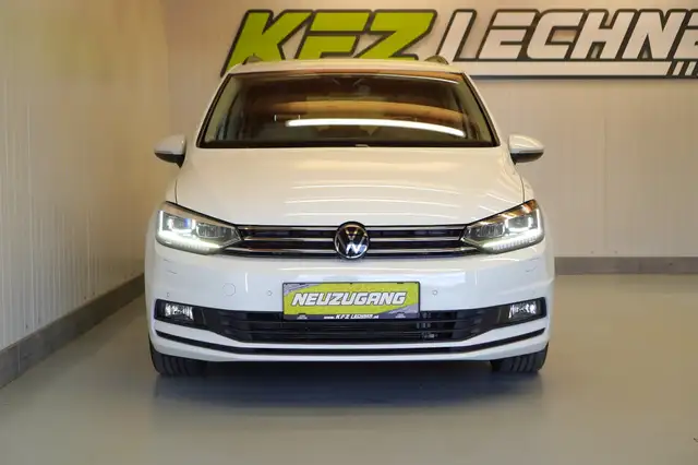 Volkswagen Touran view 9
