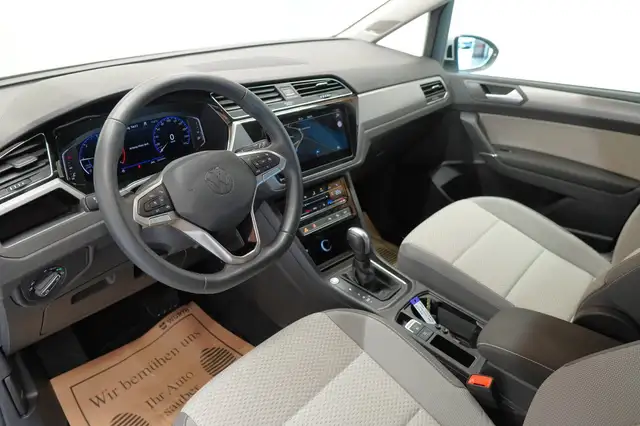 Volkswagen Touran view 14