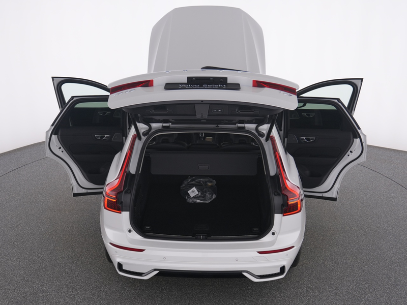 Volvo XC60 T8 Recharge  Ultra Dark+B&W+MASSAGE+LUFT — photo 14