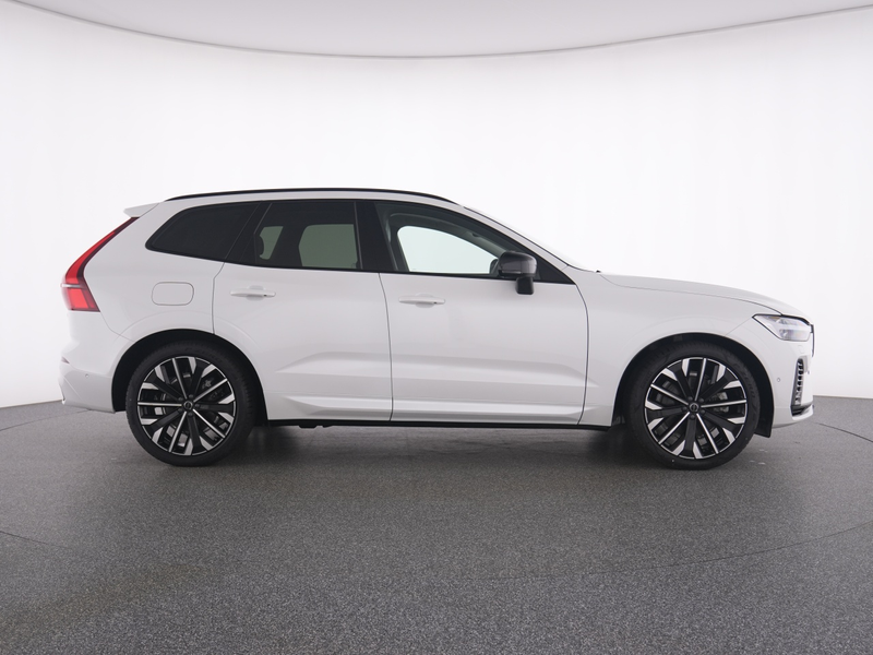 Volvo XC60 T8 Recharge  Ultra Dark+B&W+MASSAGE+LUFT — photo 12