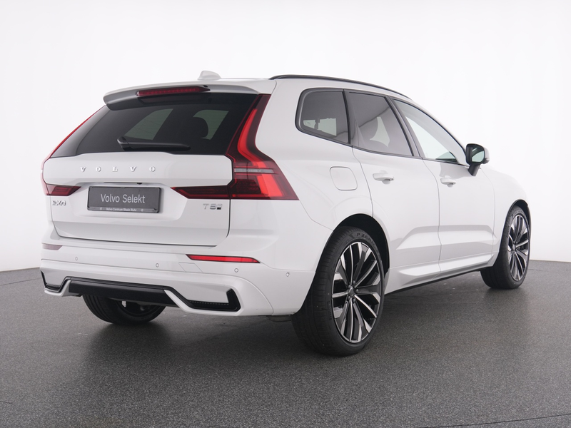 Volvo XC60 T8 Recharge  Ultra Dark+B&W+MASSAGE+LUFT — photo 3