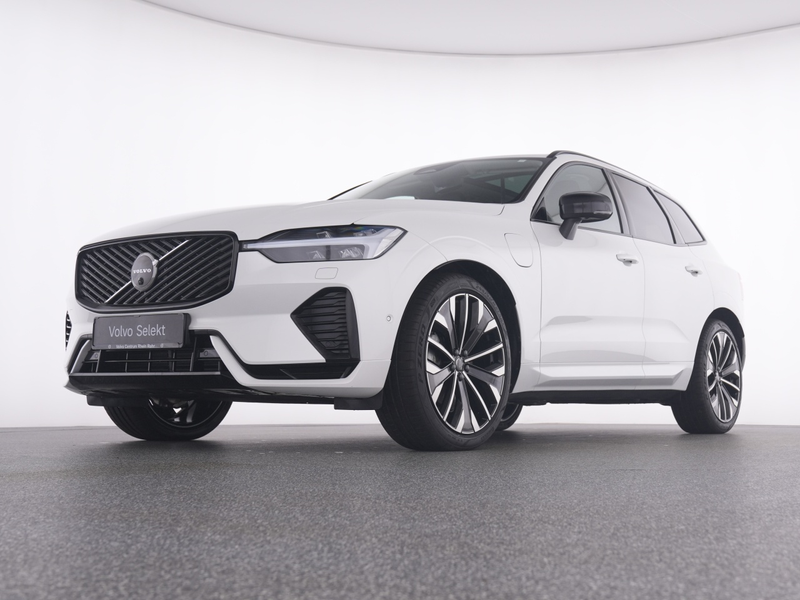 Volvo XC60 T8 Recharge  Ultra Dark+B&W+MASSAGE+LUFT — photo 7