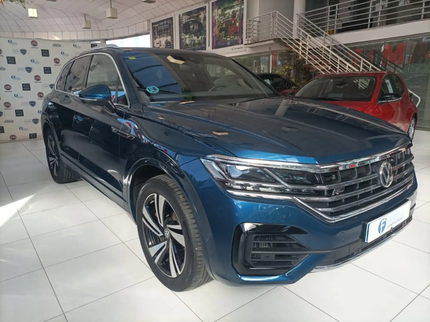 Volkswagen Touareg 4.0TDI V8 R-Line Tiptronic 4M 310kW Bleu - 1
