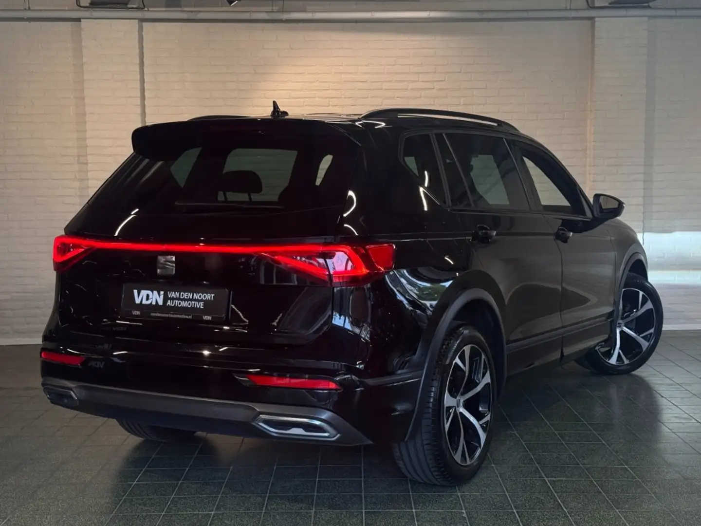 SEAT Tarraco 1.5 TSI FR Business Intense DSG 150pk Memory Camer Noir - 2