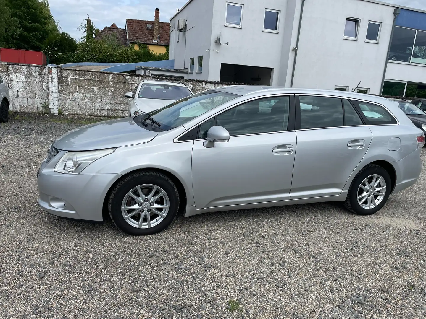 Toyota Avensis Edition Grau - 1