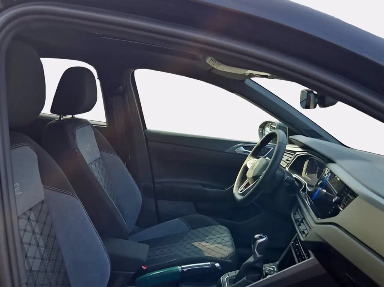 Volkswagen Taigo 1.0 tsi r-line plus 115cv 8