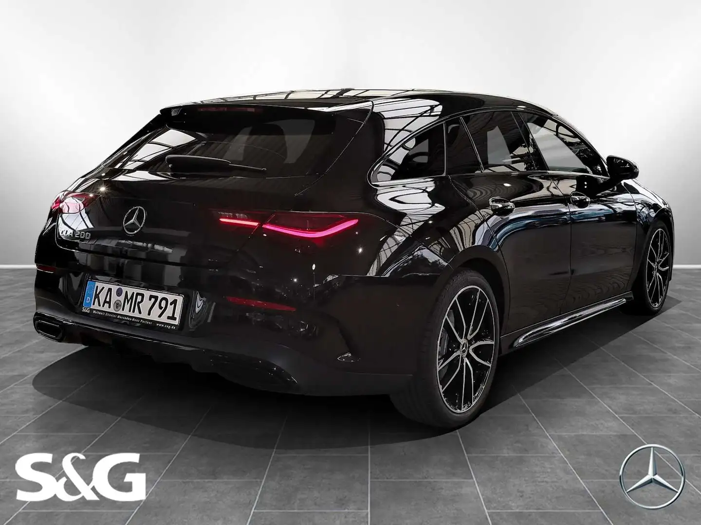 Mercedes-Benz CLA 200 AMG Distro+RüKam+LED+Pano Schwarz - 2