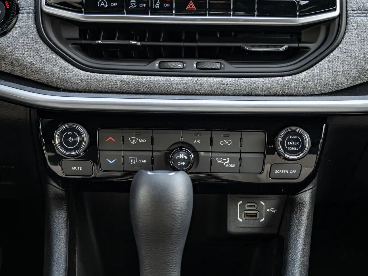 Jeep Compass photo Jeep Compass