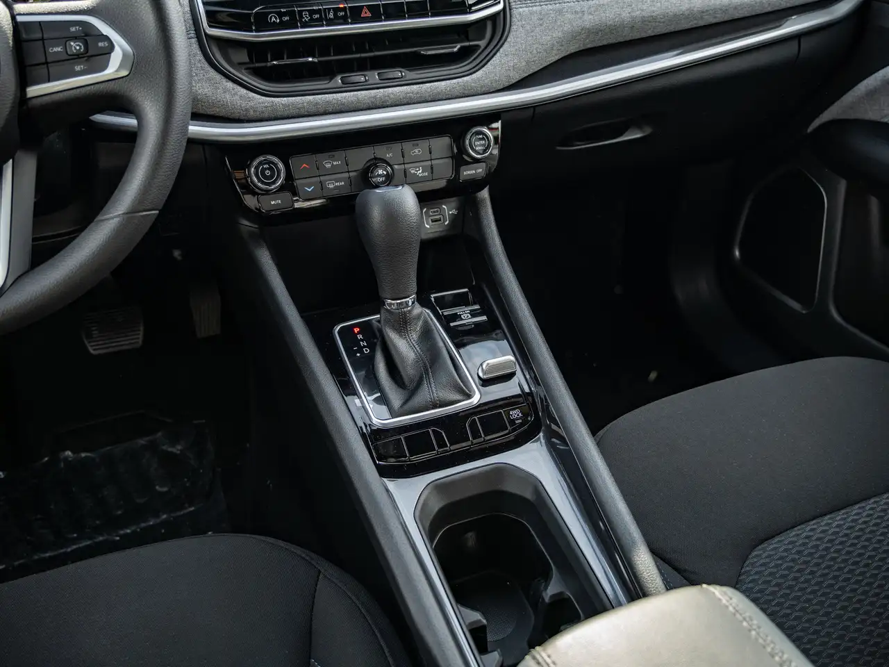 Jeep Compass photo Jeep Compass