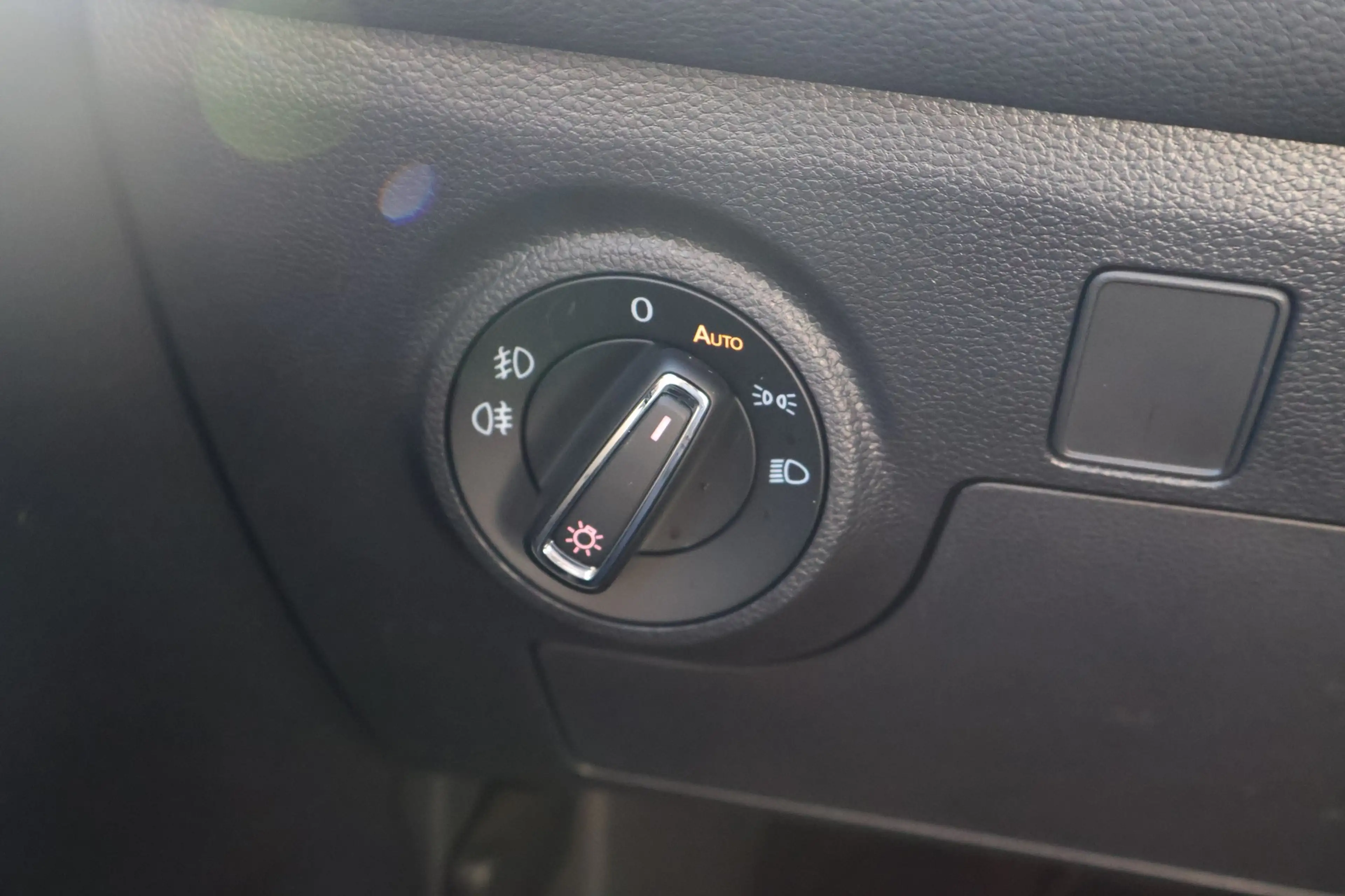 SEAT Arona 1.0 TSI FR — photo 23