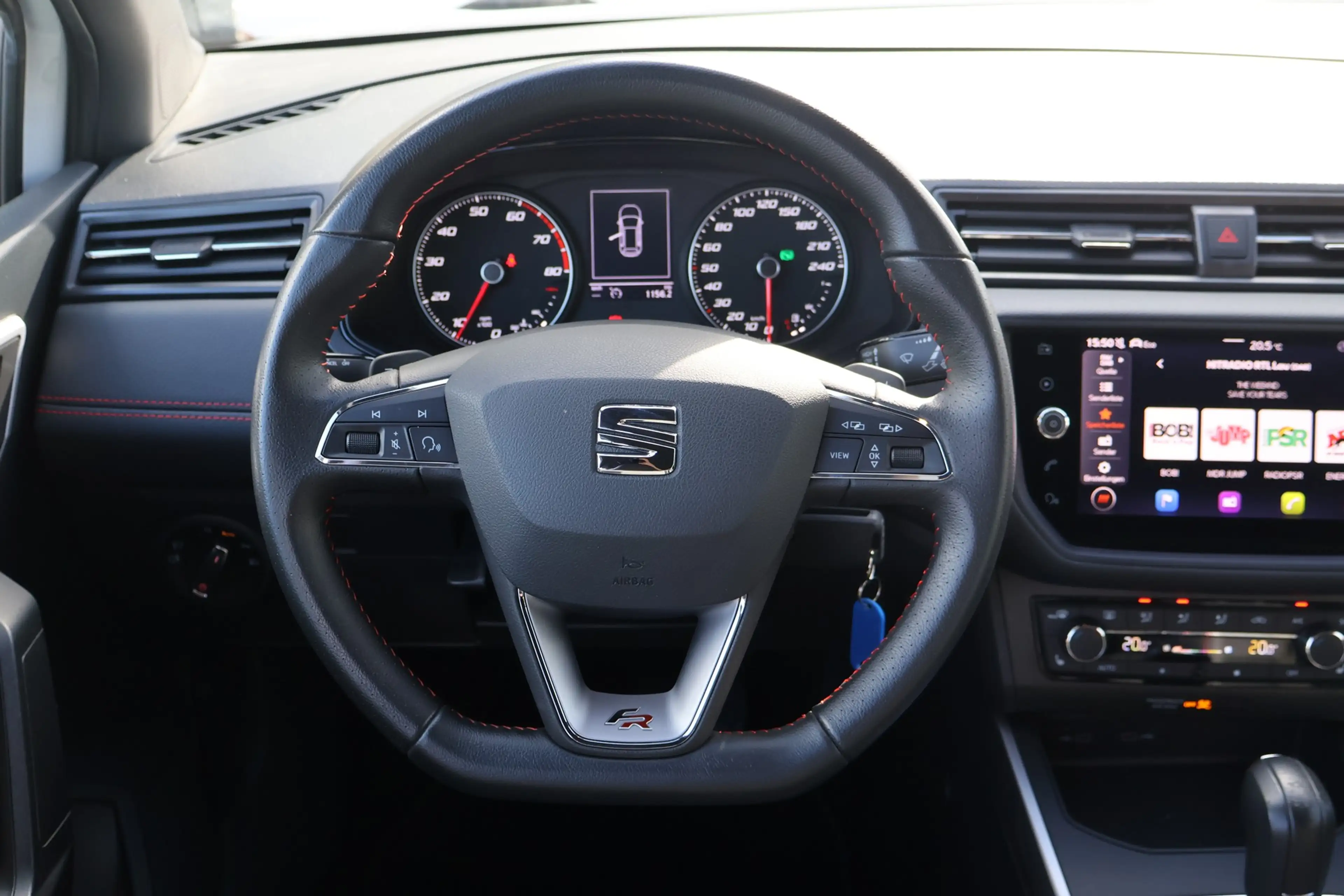 SEAT Arona 1.0 TSI FR — photo 18