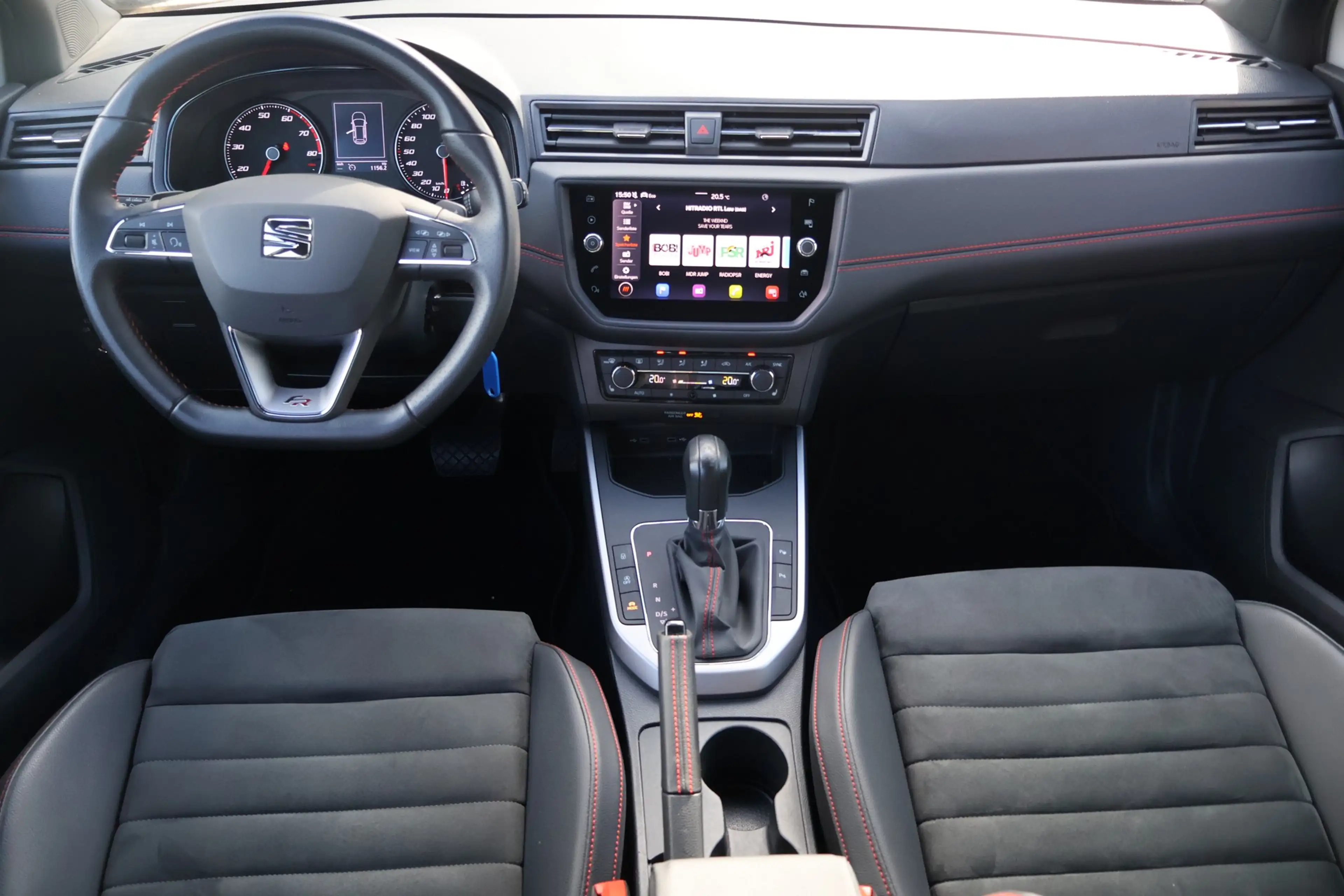 SEAT Arona 1.0 TSI FR — photo 9