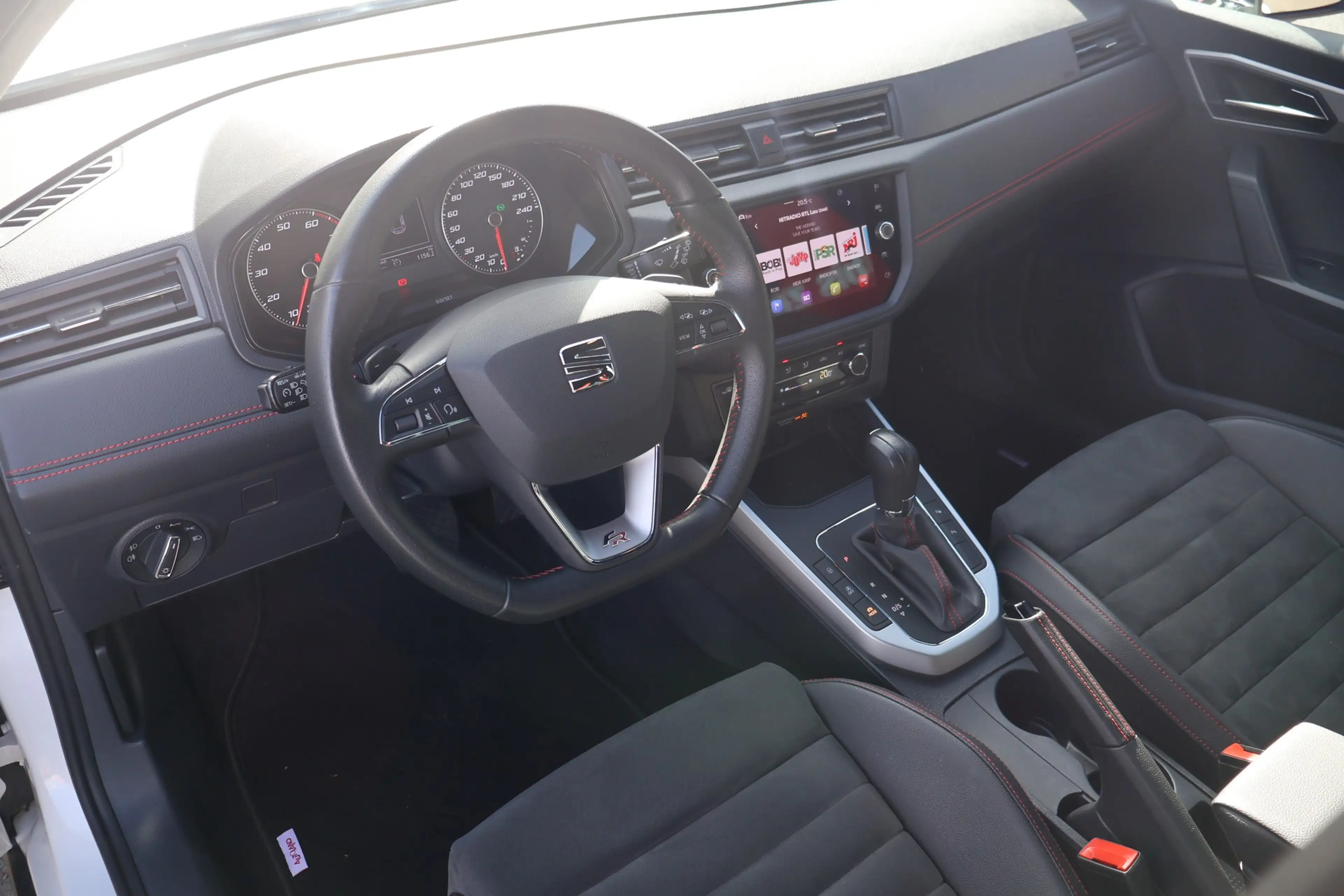 SEAT Arona 1.0 TSI FR — photo 8