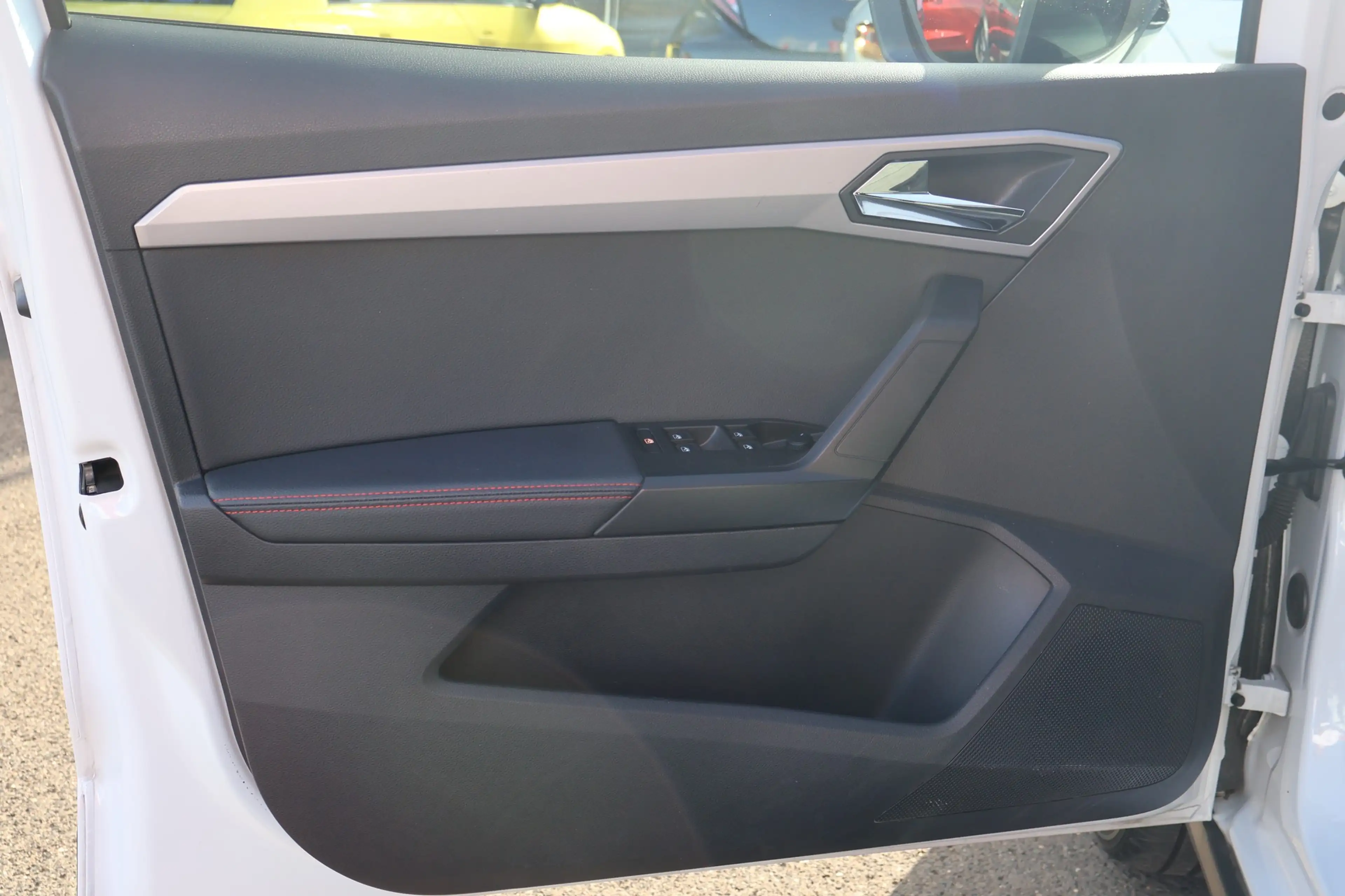 SEAT Arona 1.0 TSI FR — photo 26