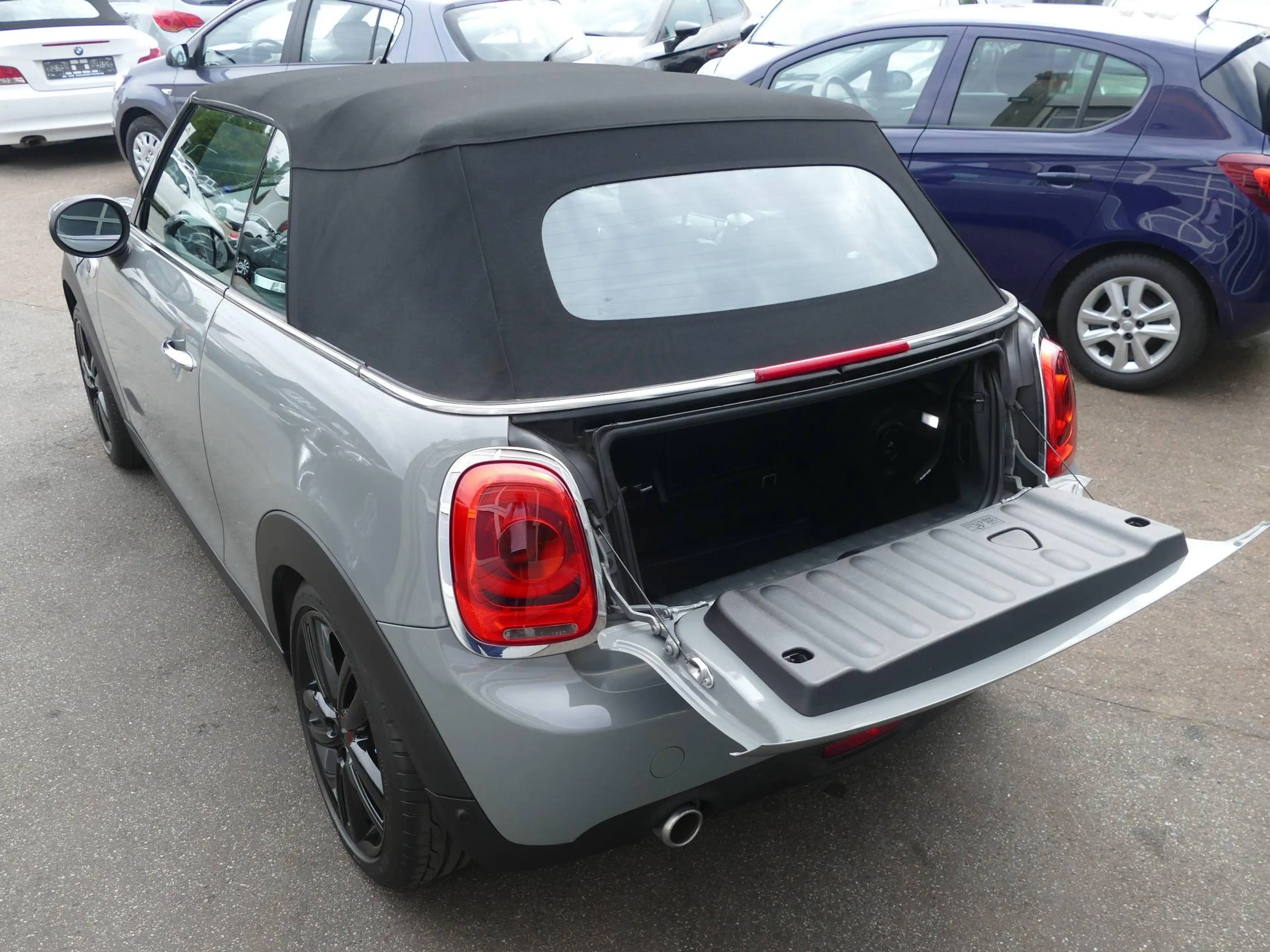 MINI Cooper Cabrio Cooper Cabrio 1.5 Klima Einparkhilfe Sitzheizung — photo 7