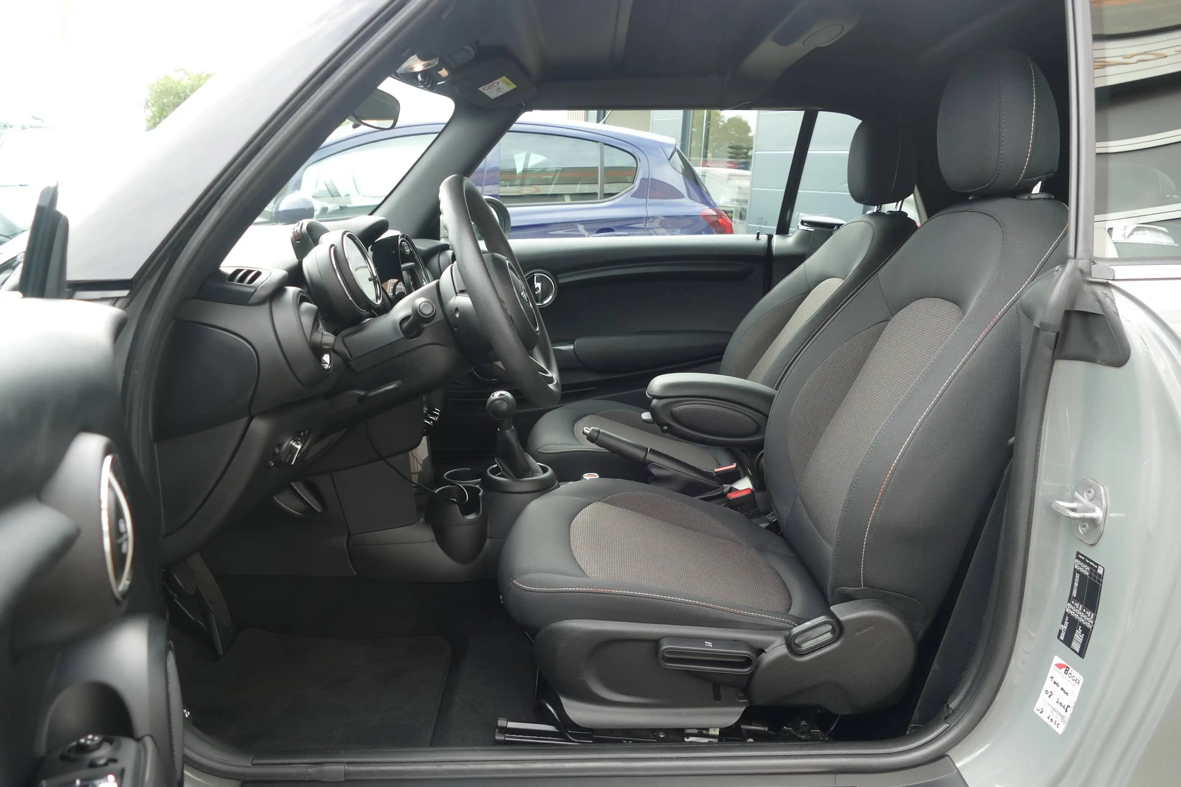MINI Cooper Cabrio Cooper Cabrio 1.5 Klima Einparkhilfe Sitzheizung — photo 14