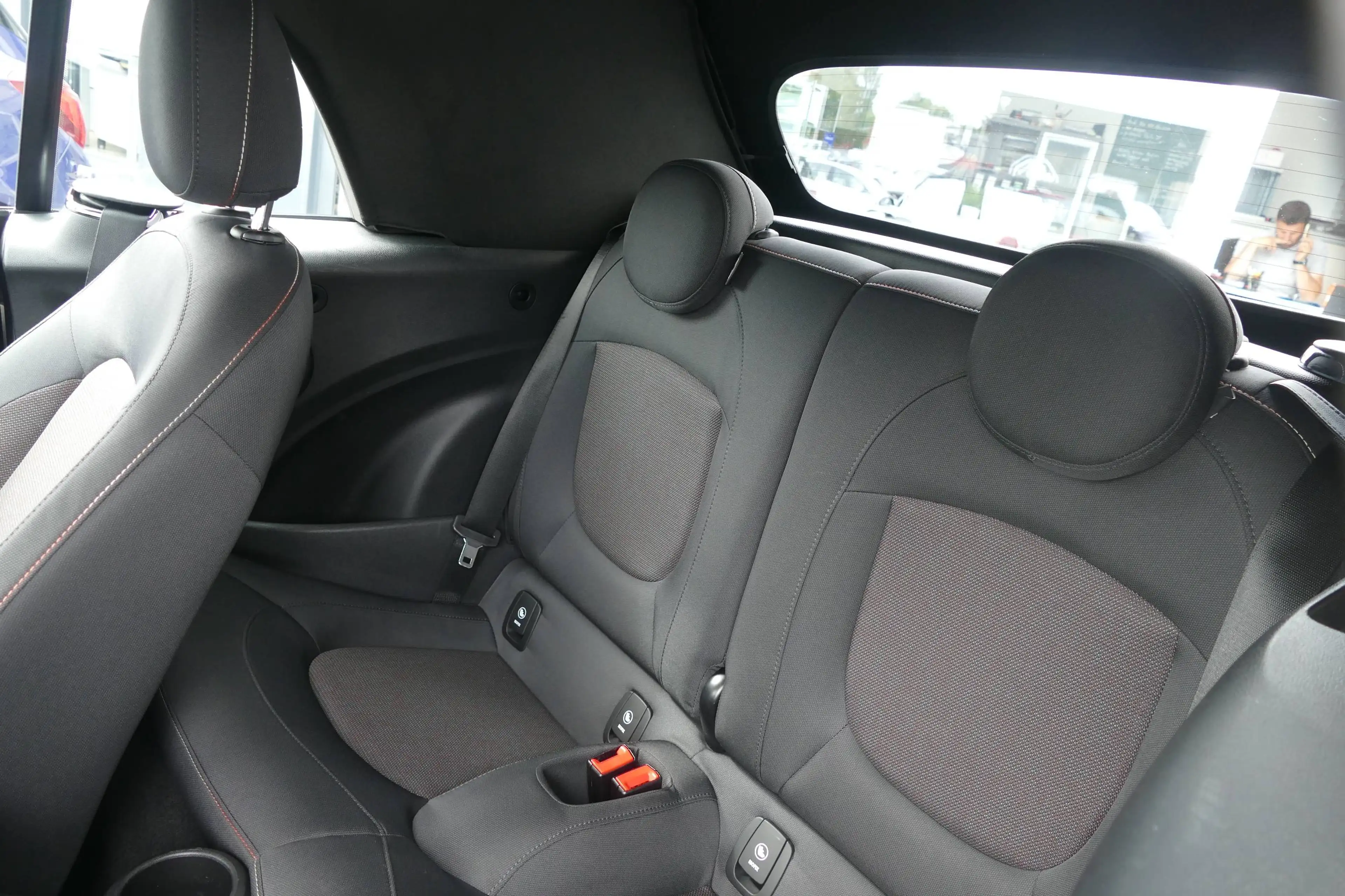 MINI Cooper Cabrio Cooper Cabrio 1.5 Klima Einparkhilfe Sitzheizung — photo 9
