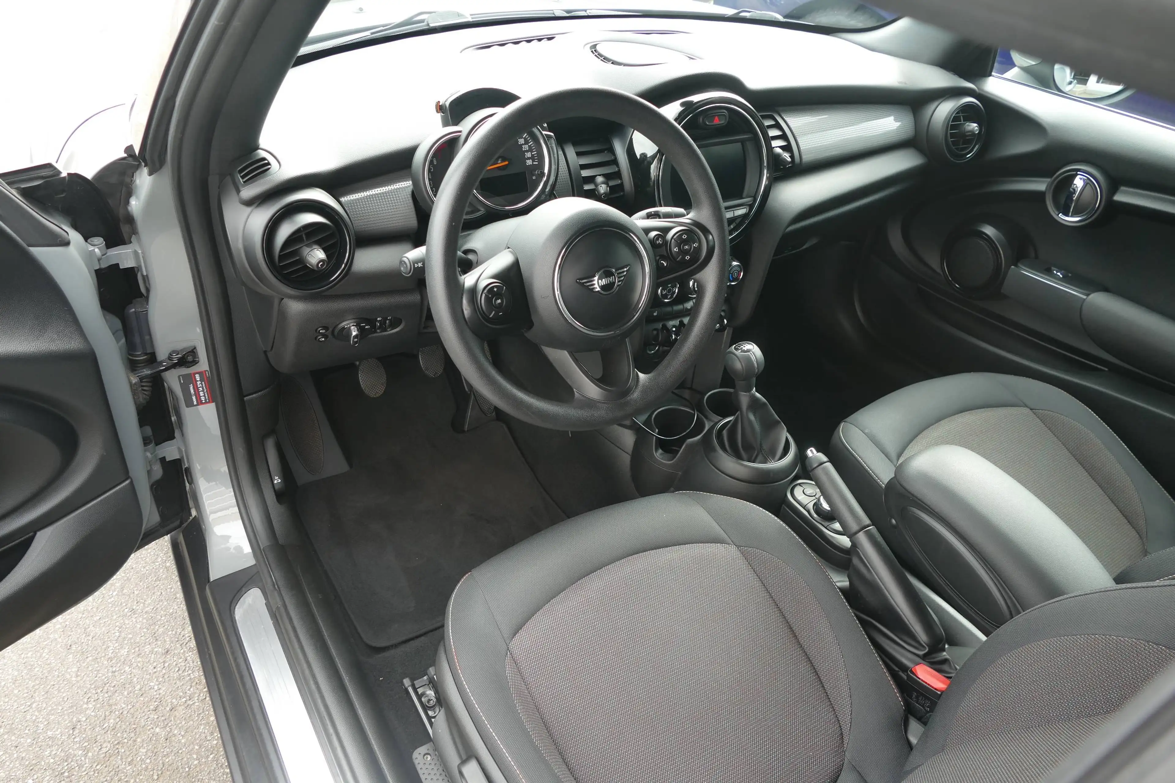 MINI Cooper Cabrio Cooper Cabrio 1.5 Klima Einparkhilfe Sitzheizung — photo 10