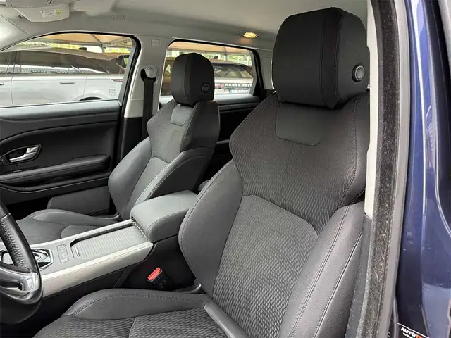 Land Rover Range Rover Evoque view 9
