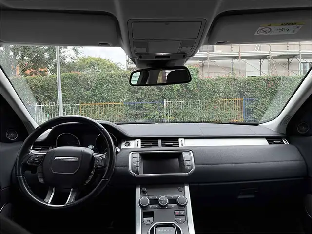 Land Rover Range Rover Evoque view 19