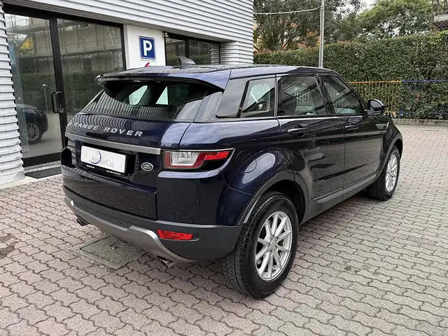 Land Rover Range Rover Evoque view 5