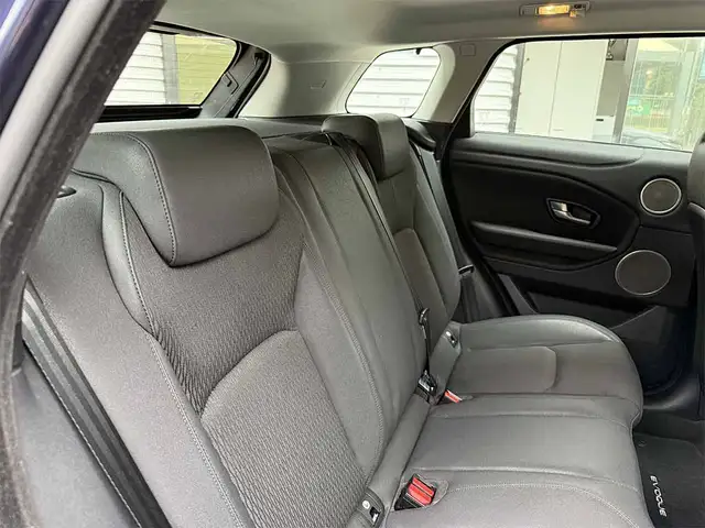 Land Rover Range Rover Evoque view 18