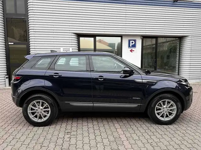 Land Rover Range Rover Evoque view 4