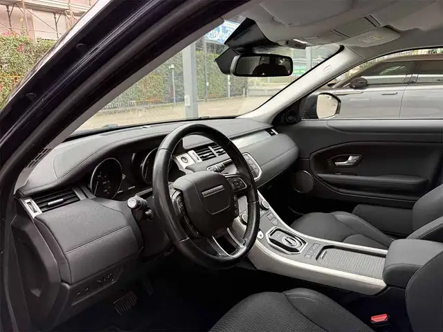 Land Rover Range Rover Evoque view 8