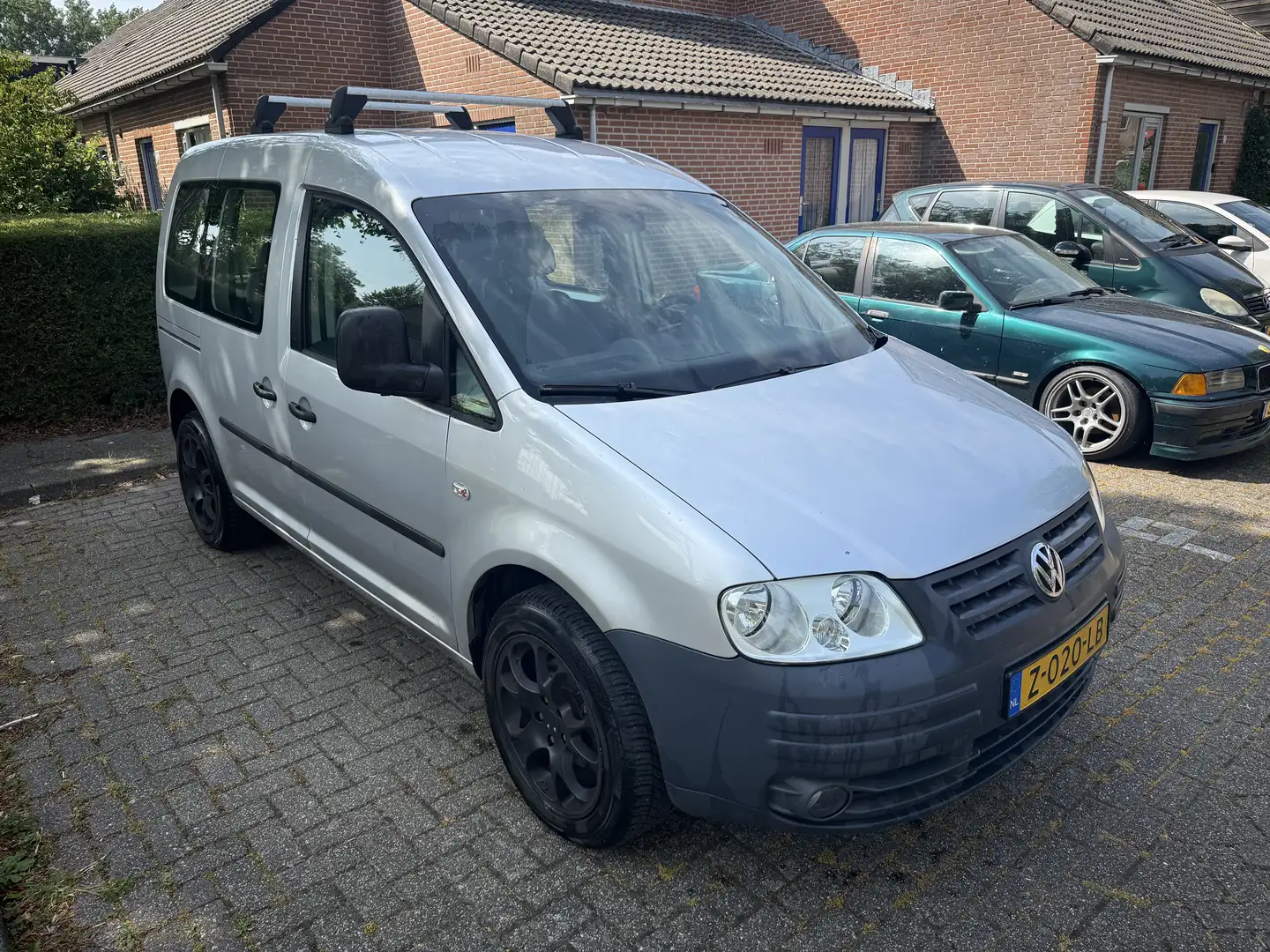 Volkswagen Caddy 1.4 Trendline 7p. Life benzine! Grijs - 1