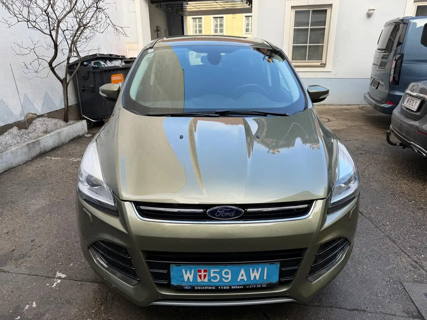 Ford Kuga Titanium 4x4 Grün - 2