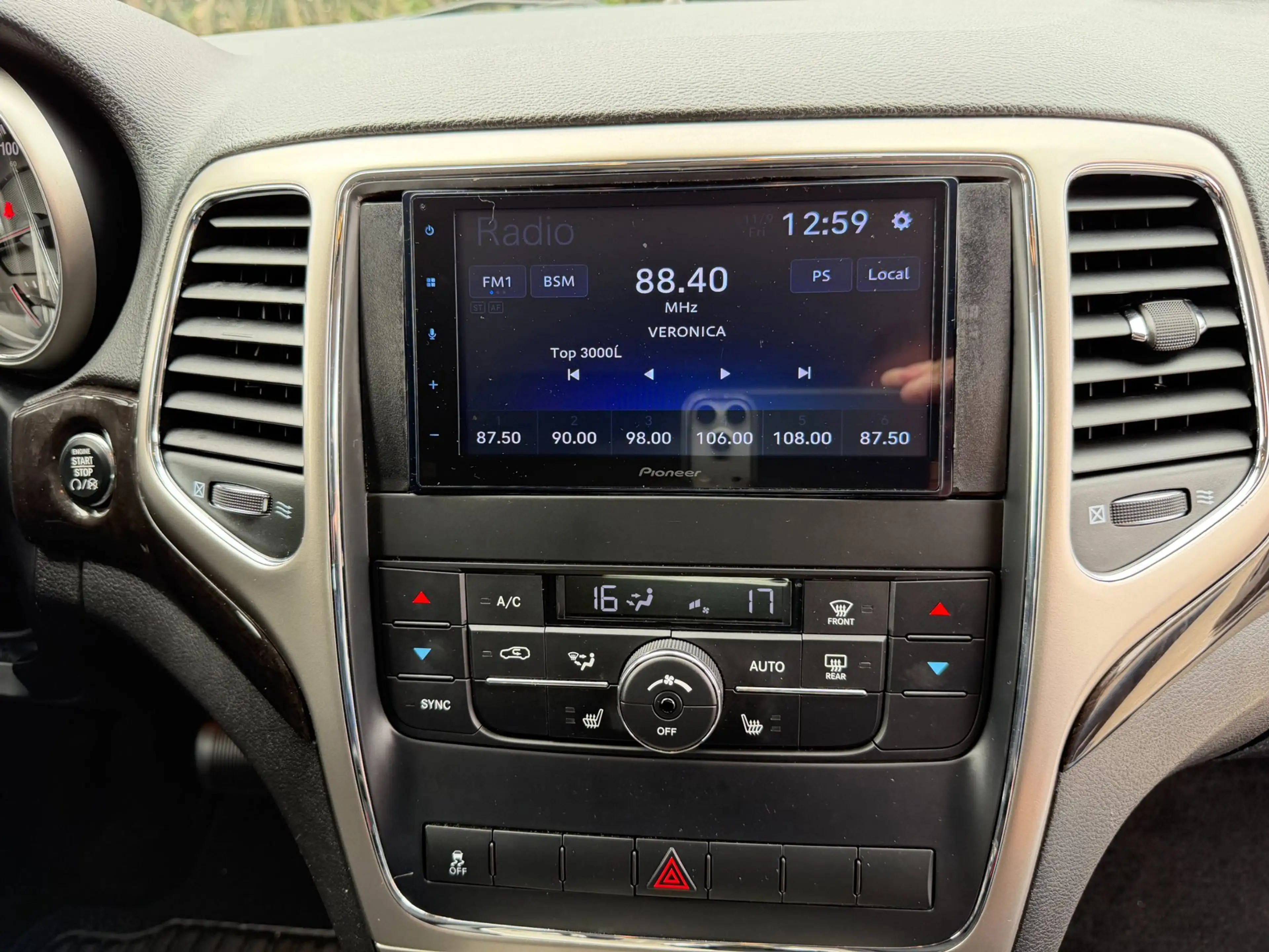 Jeep Grand Cherokee 3.0 CRD V6 AUT. LAREDO - APK 9/2027 — photo 10