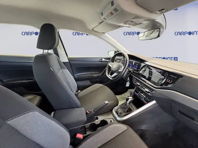 Volkswagen Polo view 8