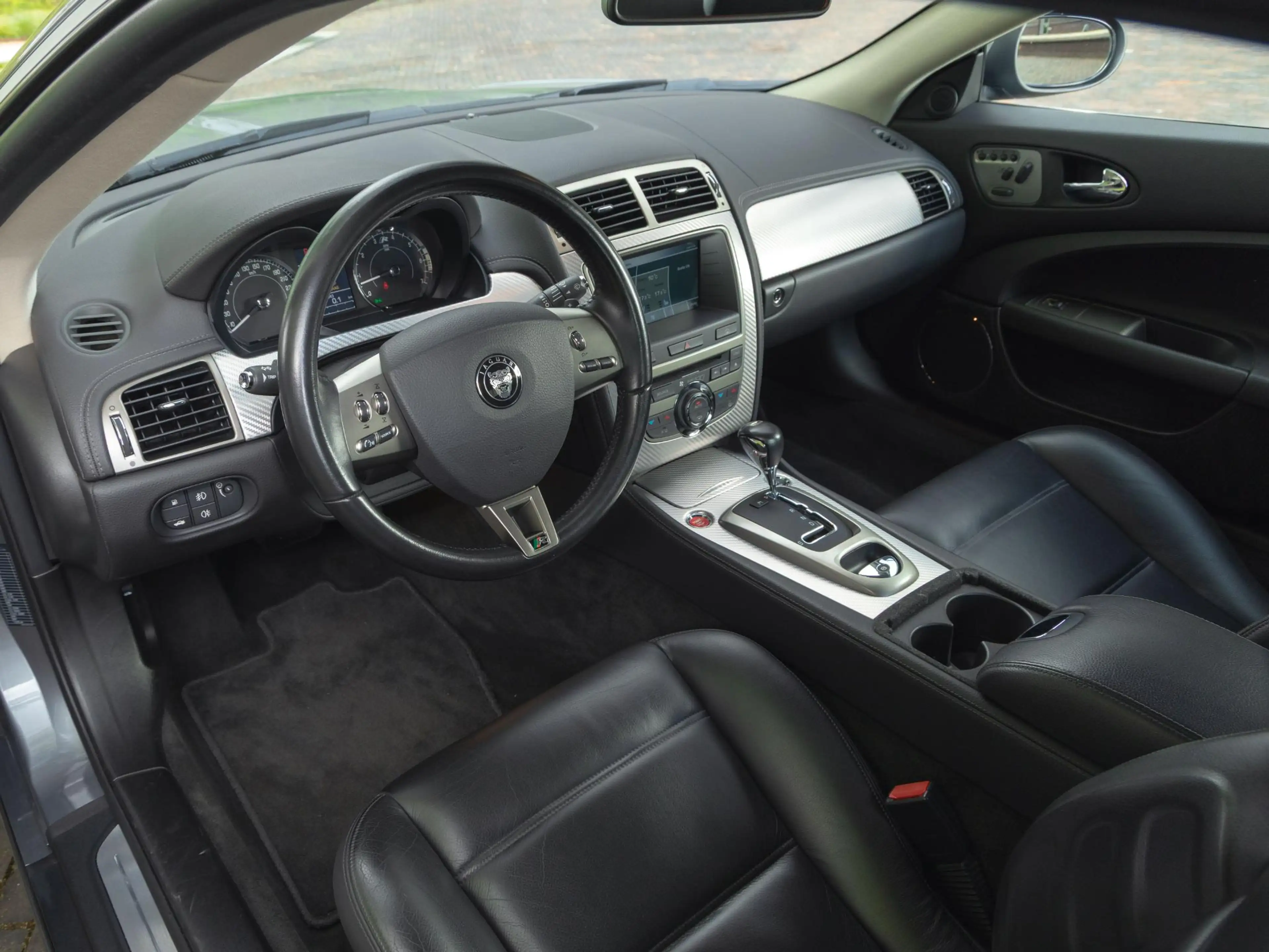 Jaguar XKR 4.2 V8 Coupé Youngtimer|NL Auto|Deal Ond — photo 27