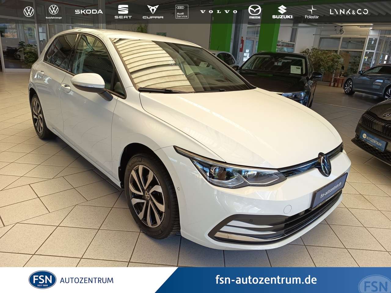 Volkswagen Golf 2023 — VIII 1.5 TSI Active STHZG RFK HUD NAVI LED-Plus