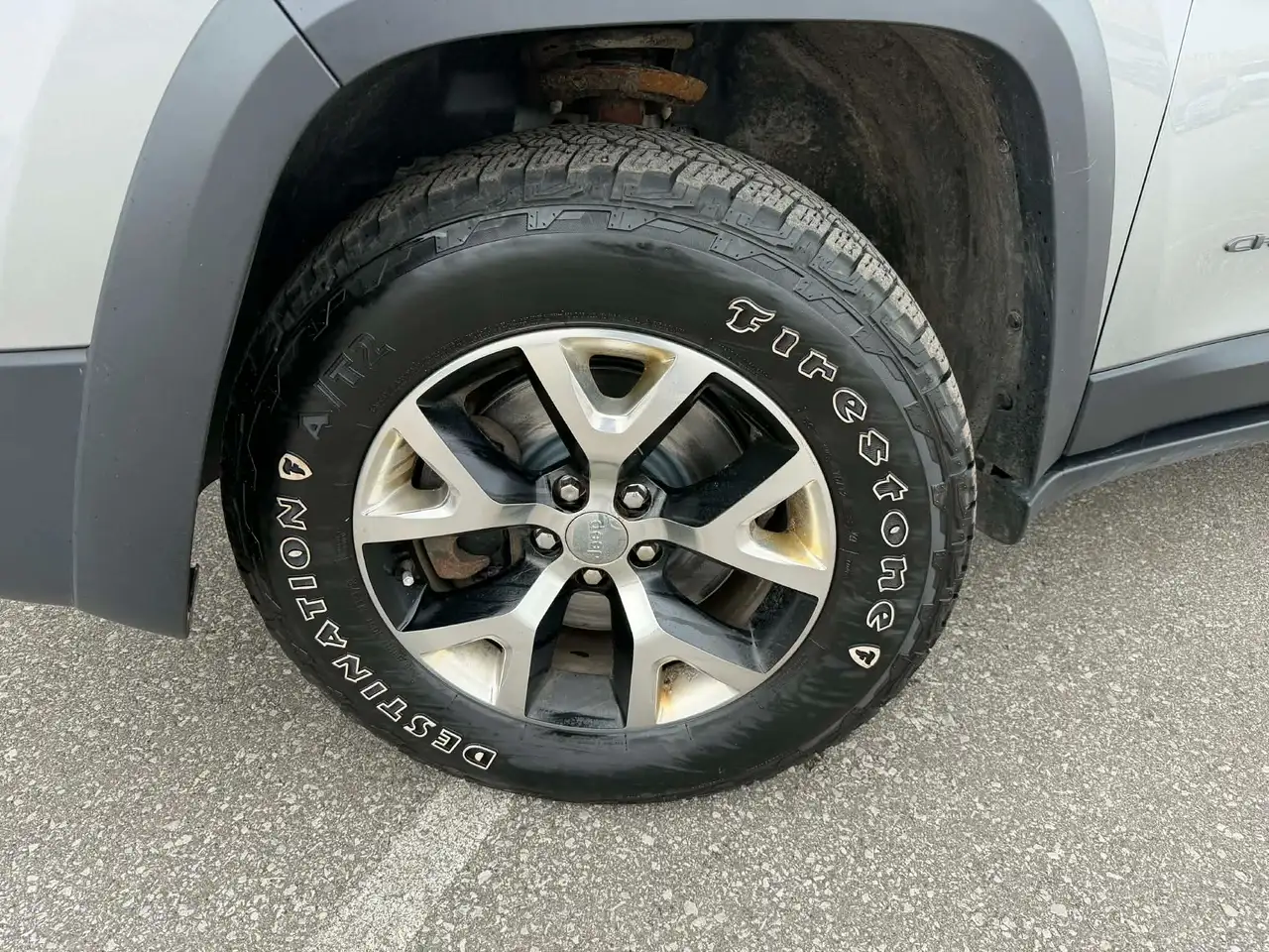 Jeep Cherokee снимка Jeep Cherokee