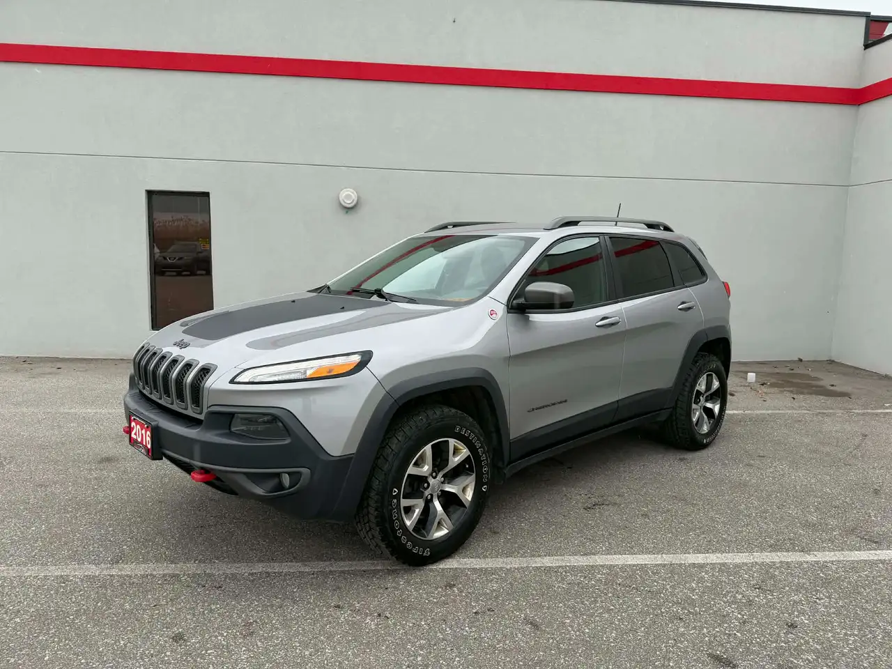 Jeep Cherokee снимка Jeep Cherokee