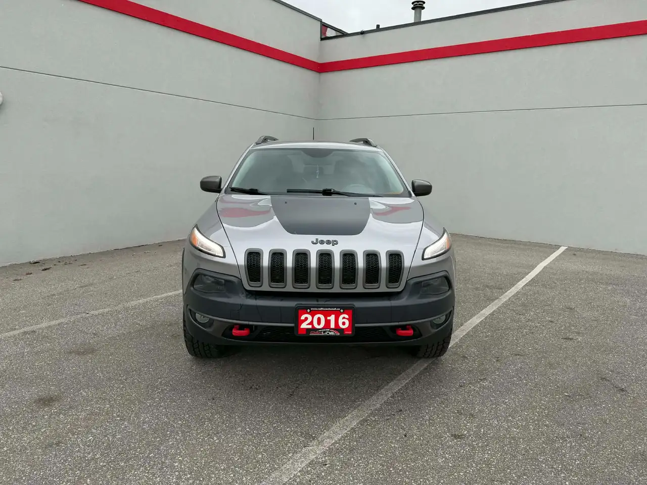 Jeep Cherokee снимка Jeep Cherokee