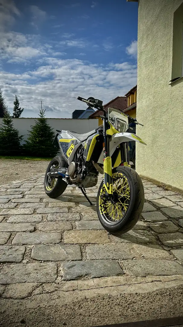 Husqvarna 701 Supermoto Factory Design Blanco - 1
