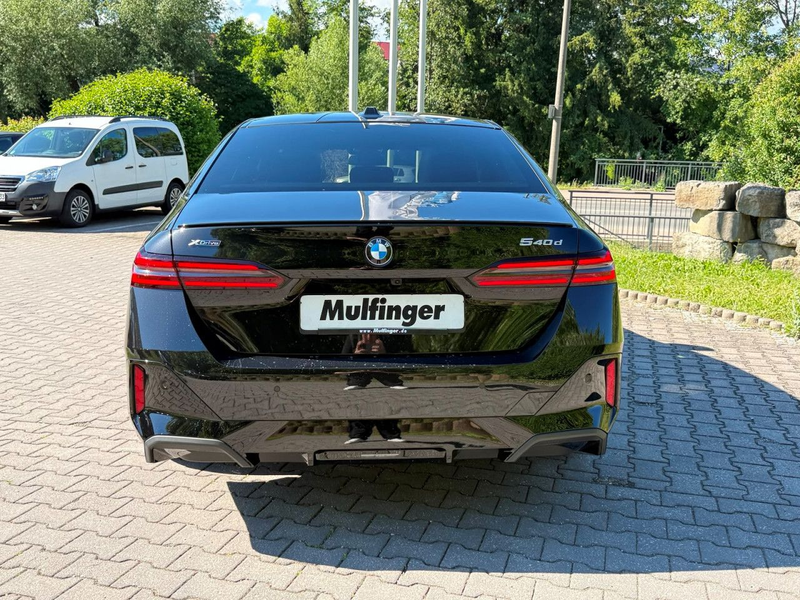 BMW 540 d xDr.M Sport PRO AutobahnAss.PanoD.Standh21" — photo 6