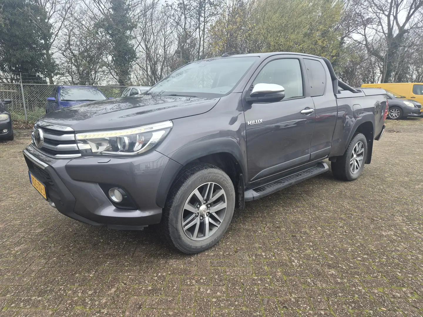 Toyota Hilux 2.4 D-4D-F Xtra Cab Challenger Gris - 1