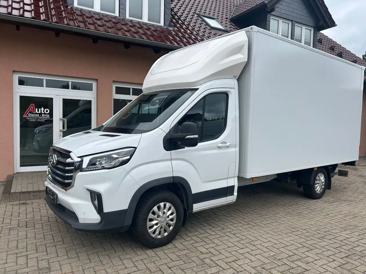 Maxus Deliver 9 2023