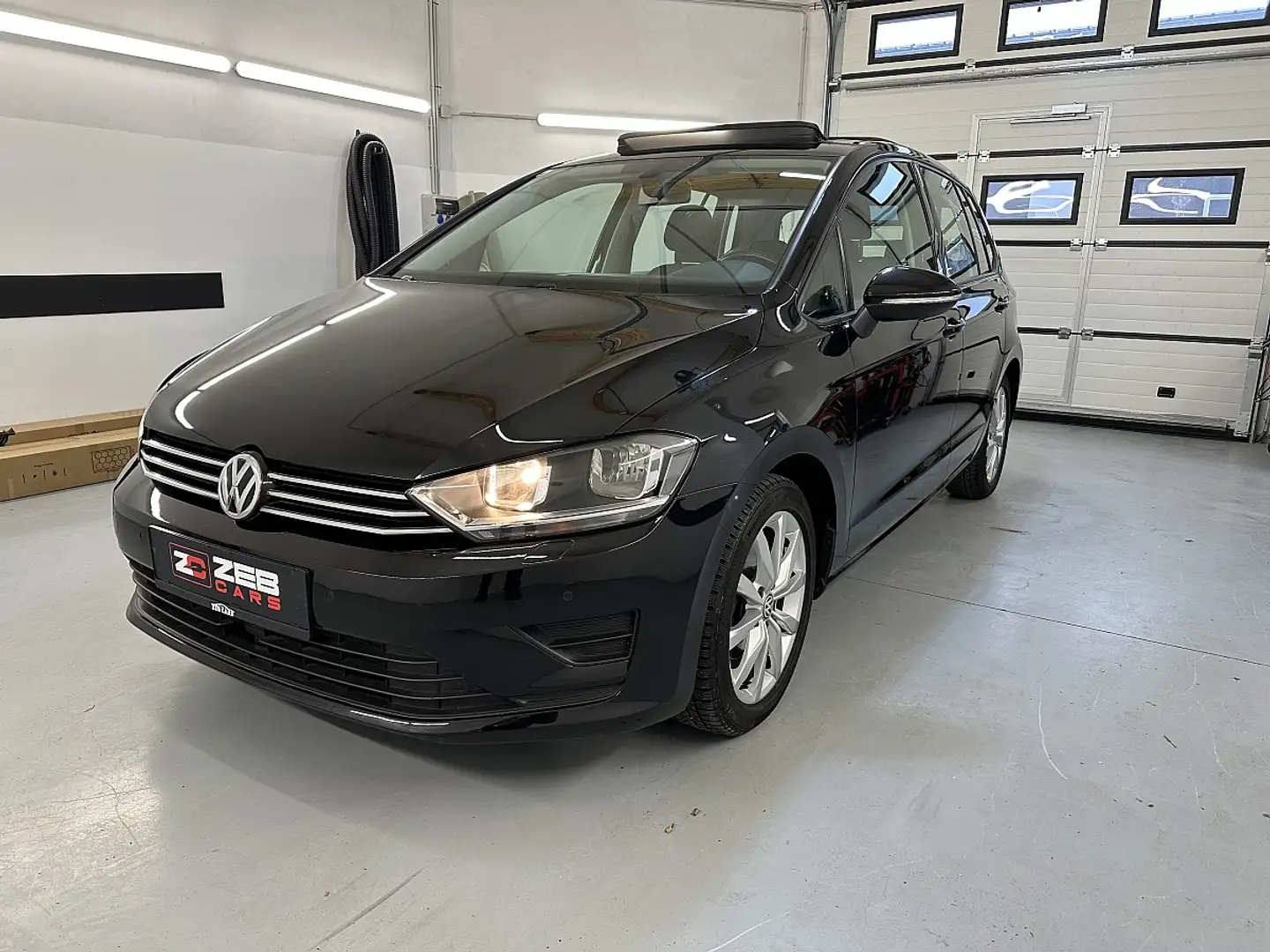 Volkswagen Golf Sportsvan 2,0 BMT TDI DSG, STHZG, Pano, Massage Schwarz - 1