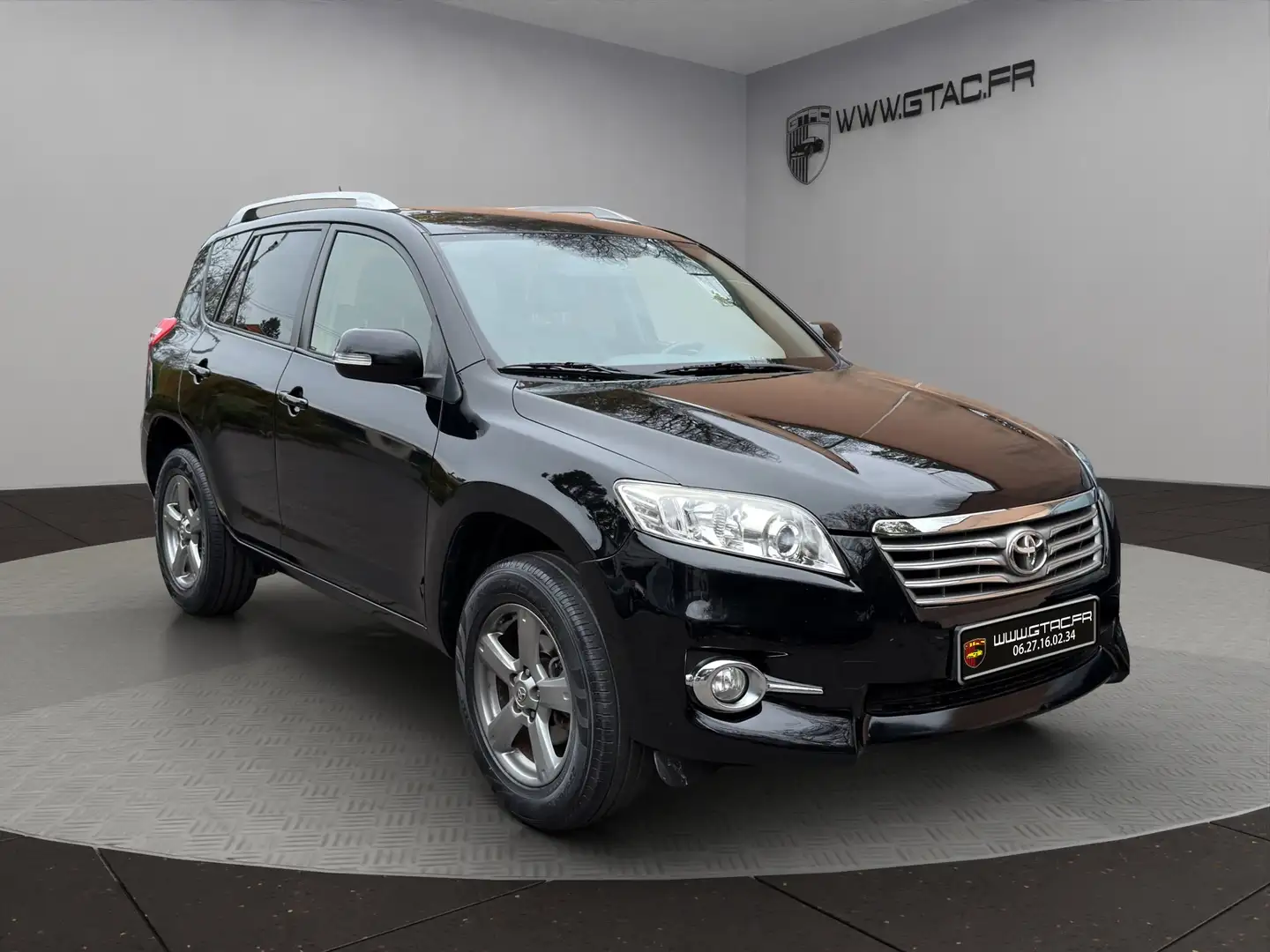 Toyota RAV 4 RAV4 RC 150 D-4D 4WD EXECUTIVE Noir - 1