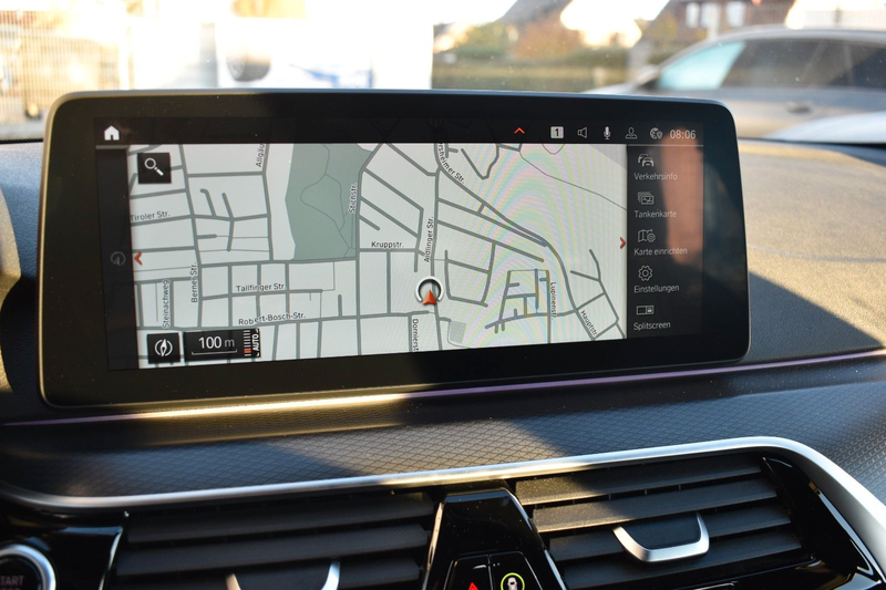 BMW 520 d Touring M SPORT*HEAD-UP*LED*LEDER*SHZ*PDC — photo 6