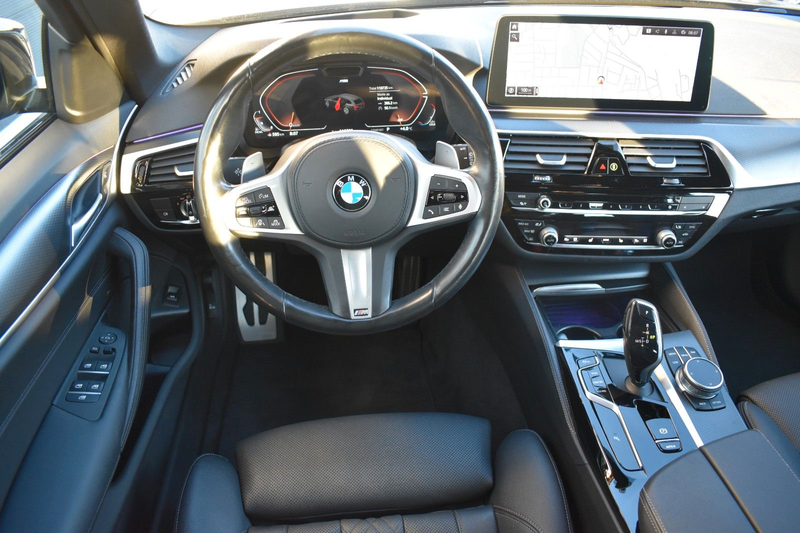 BMW 520 d Touring M SPORT*HEAD-UP*LED*LEDER*SHZ*PDC — photo 2