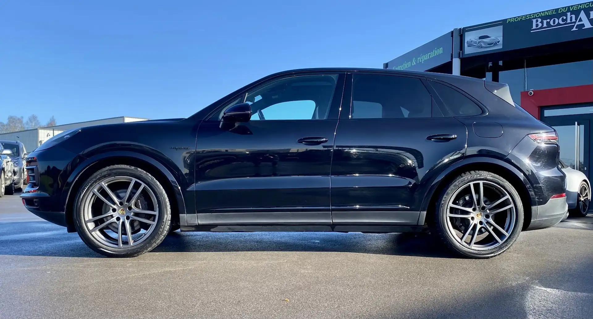 Porsche Cayenne E-Hybrid / V6 3.0l 462 CH BVA 8 / Noir - 2