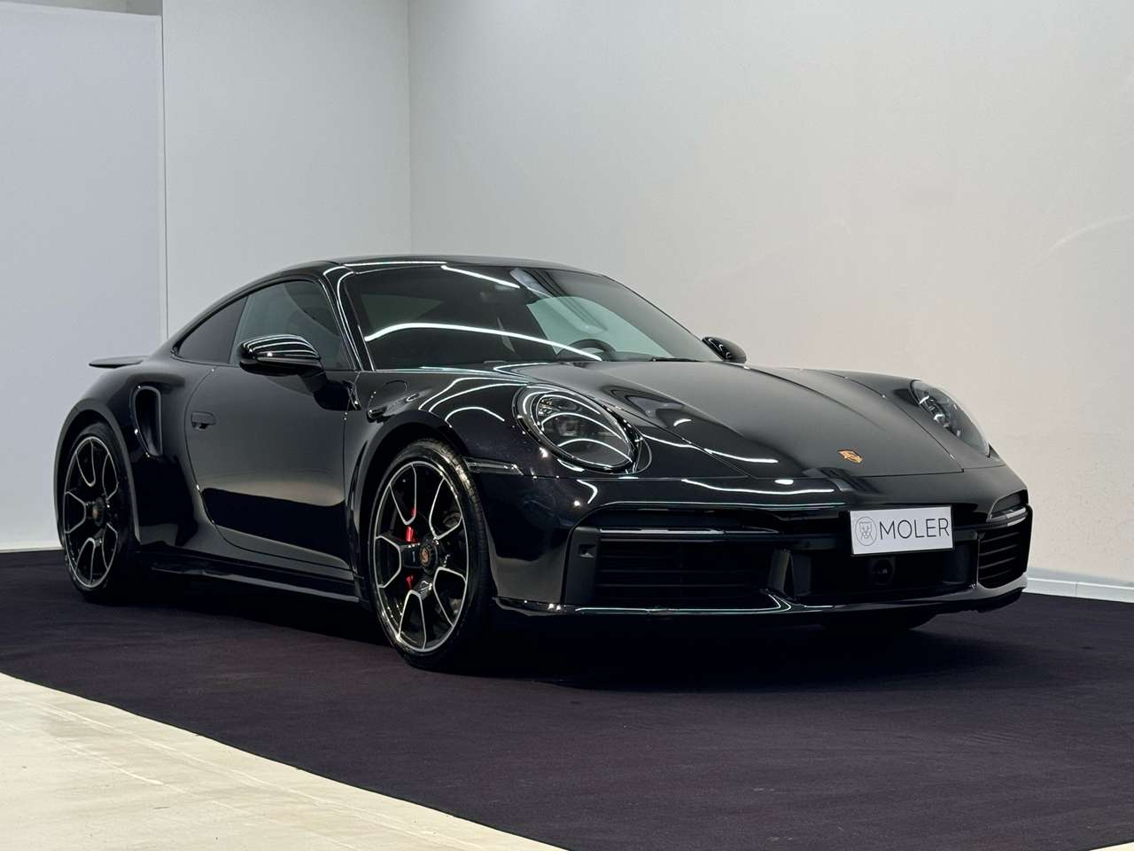 Porsche 992 Coupe 3.7 Turbo auto